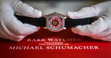 Oito relógios de Schumacher leiloados por 4ME