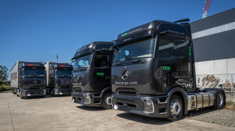 C. Santos entrega Mercedes L ProCabin à TKW