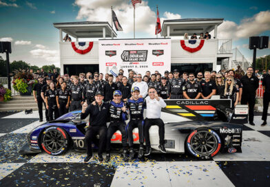 Três carros Cadillac Racing GTP na IMSA 2027