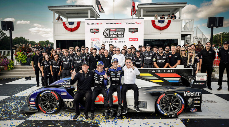 Três carros Cadillac Racing GTP na IMSA 2027