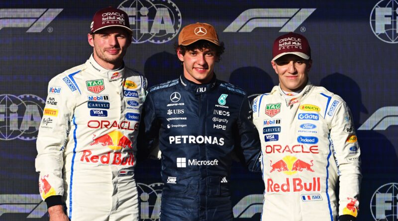 Kimi Antonelli com a “pole” de olho no título